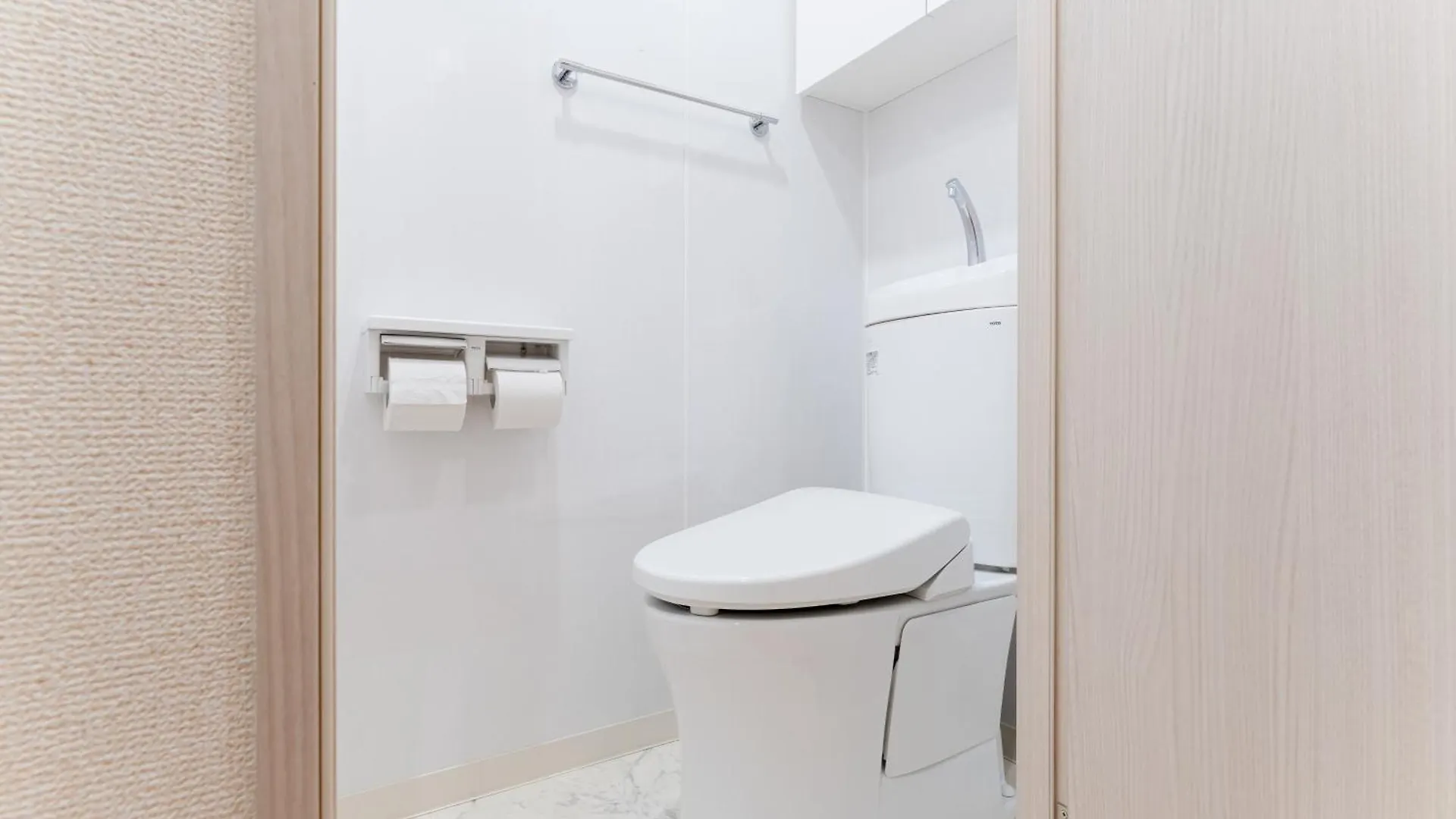 Shinjuku/Shin-Okubo Sta 2Min Walk/Kabukicho 5 Min Apartment Tokyo 0*,  Japan